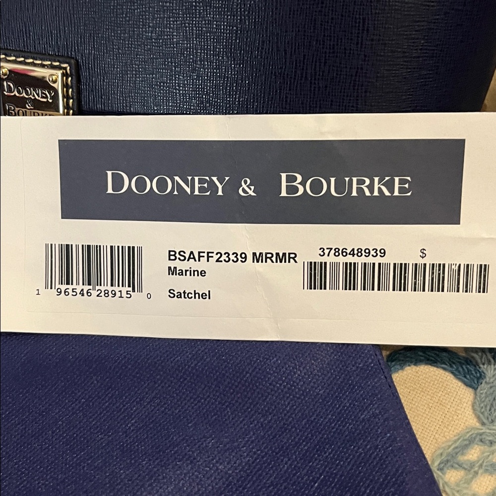 Dooney and Bourke purse - Picture 6 of 7